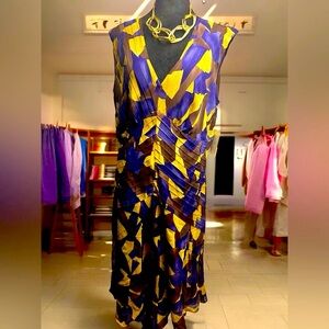 NEW. Brand: jones New York  size: 16